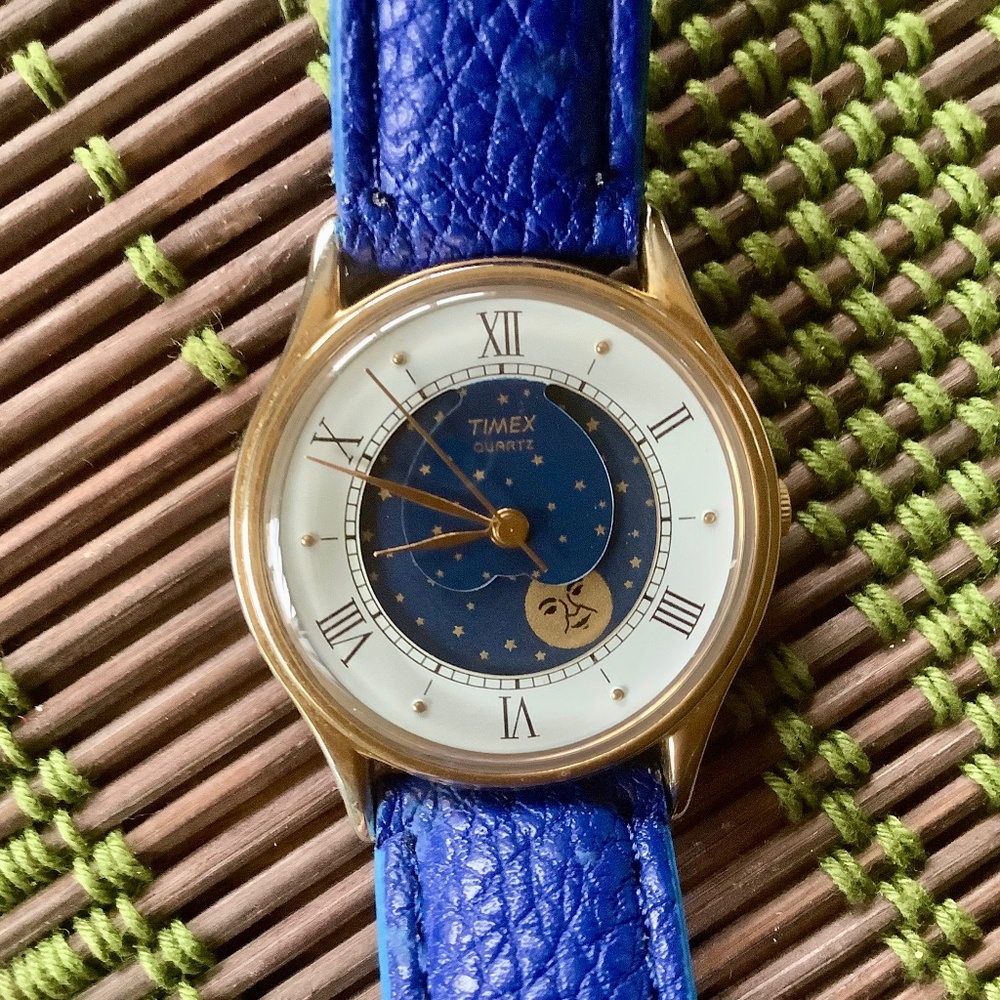 Vintage Timex M CELL Blue Star Moon Phase Quartz wristwatch